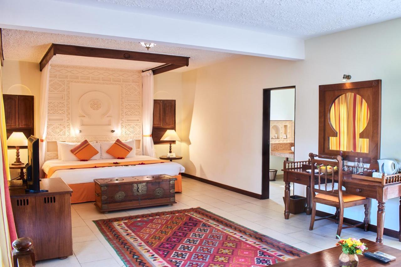 Neptune Village Beach Resort&Spa - All Inclusive Galu Extérieur photo
