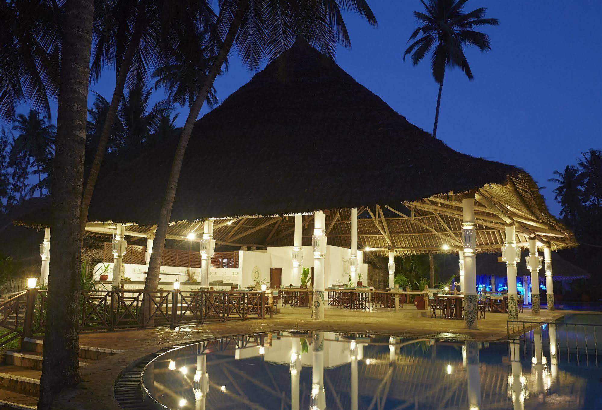 Neptune Village Beach Resort&Spa - All Inclusive Galu Extérieur photo