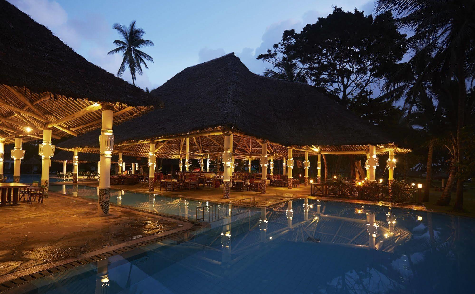 Neptune Village Beach Resort&Spa - All Inclusive Galu Extérieur photo